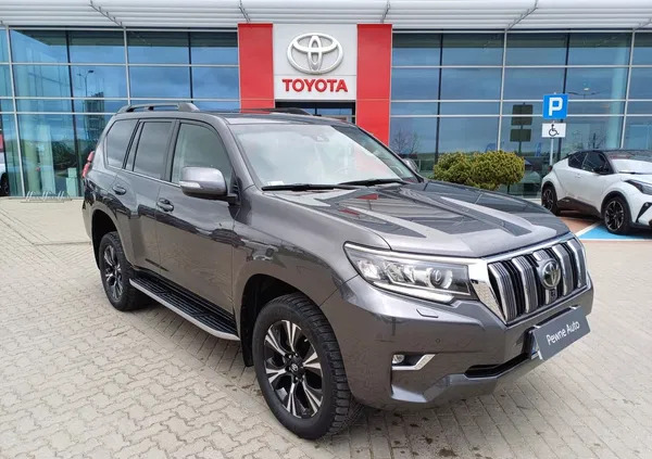 toyota land cruiser krasnobród Toyota Land Cruiser cena 239900 przebieg: 93161, rok produkcji 2019 z Krasnobród